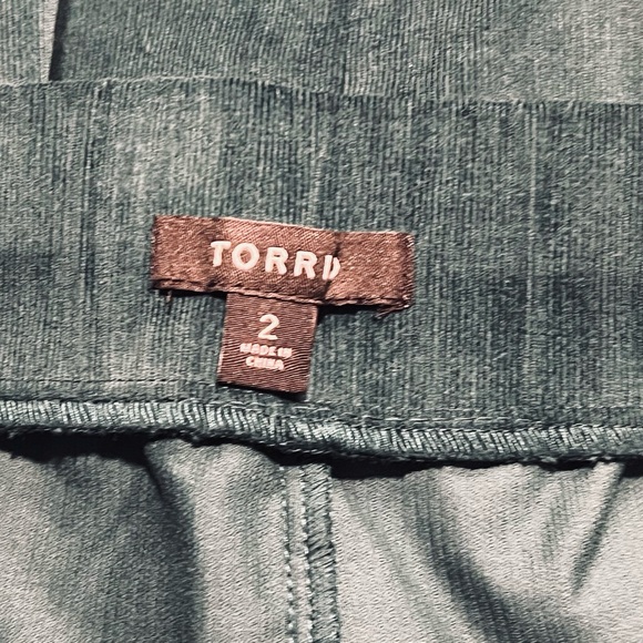 Torrid Mini Corduroy Button-Front Skirt Green size 2 - Picture 8 of 10